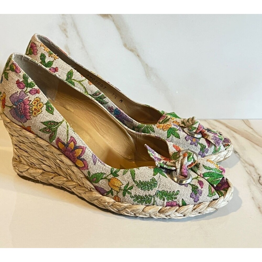 Stuart Weitzman Vintage Floral Tapestry Wedges 7.5 M Spain Quiet Luxury Archive